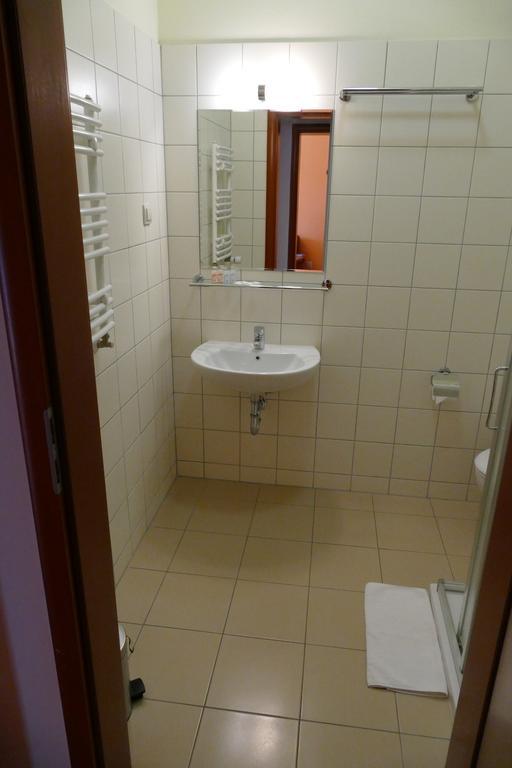 Ckm Centrum Konferencyjne Mazowsze Otrębusy Eksteriør bilde