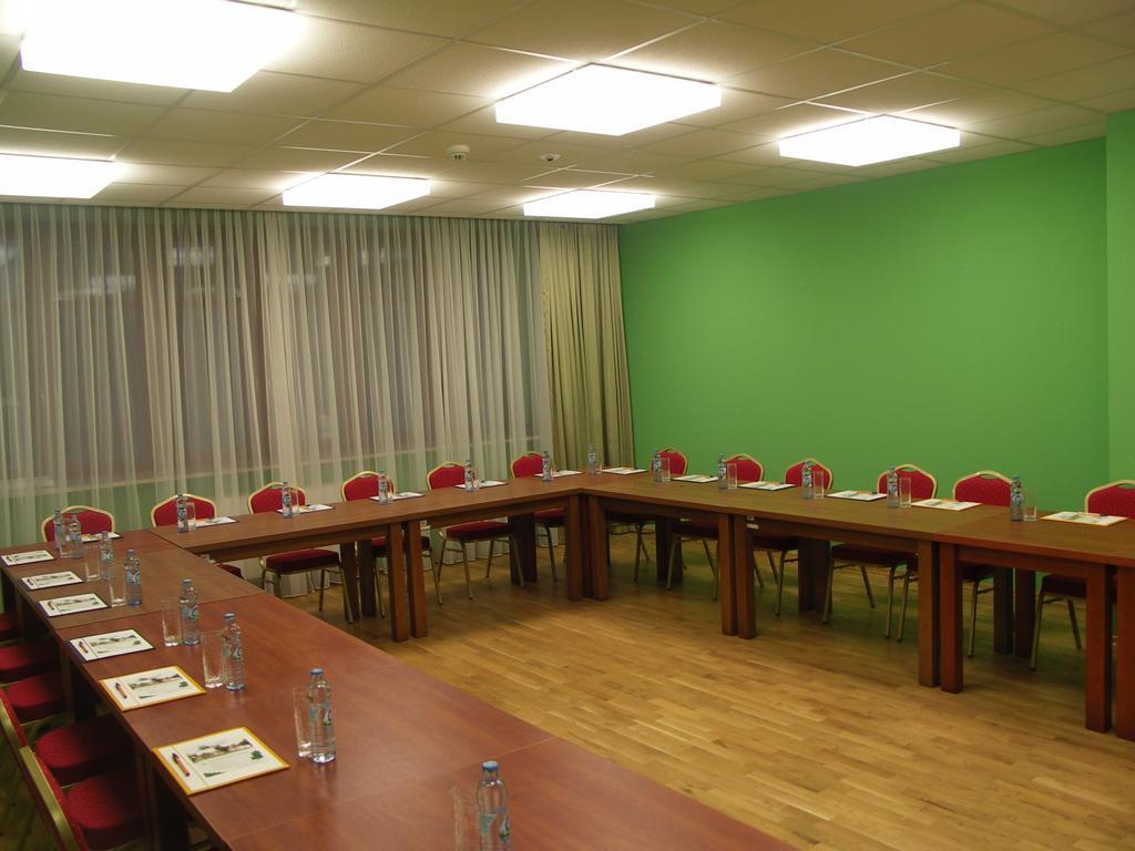 Ckm Centrum Konferencyjne Mazowsze Otrębusy Eksteriør bilde