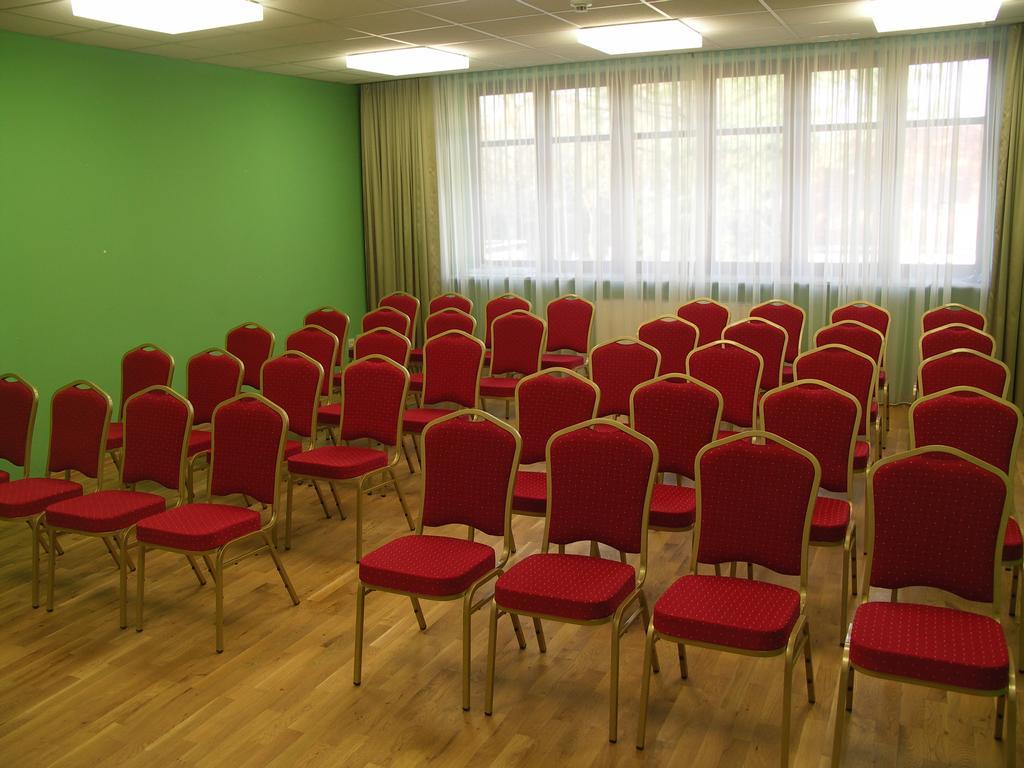 Ckm Centrum Konferencyjne Mazowsze Otrębusy Eksteriør bilde